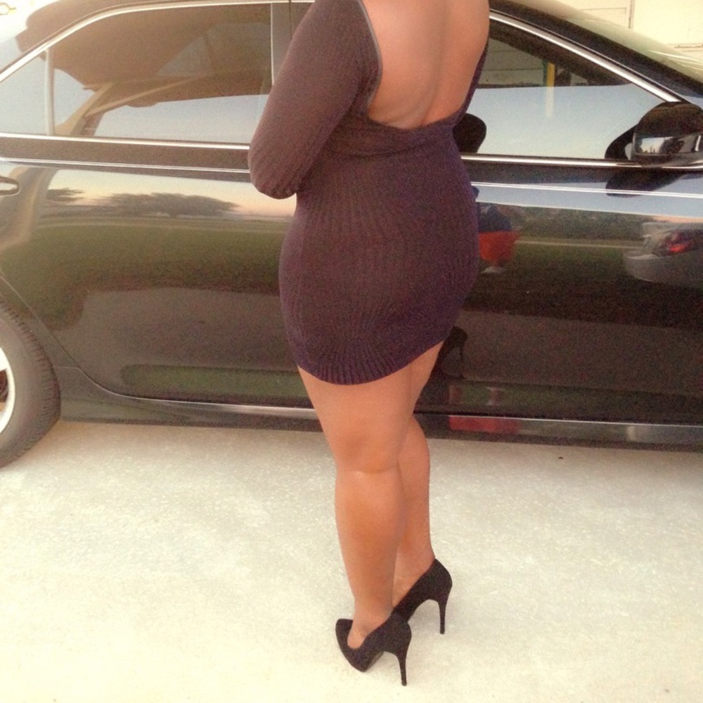 Black velvet pump heel